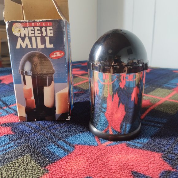 🌸 3 for $20 🌸 Gourmet Cheese Mill - Picture 1 of 8